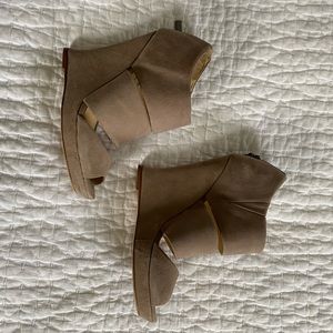 Alexandre Birman Wedges